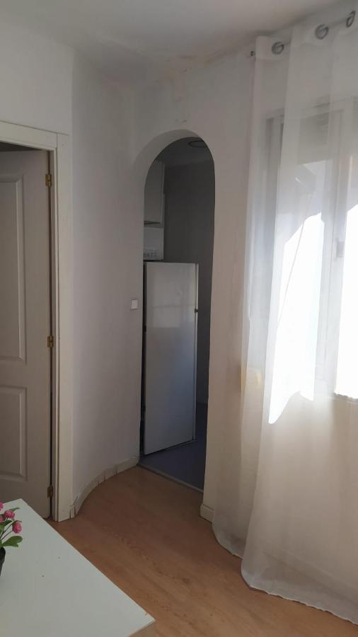 Apartamento En C. Maria Luisa 2 Dormitorios 马德里 外观 照片